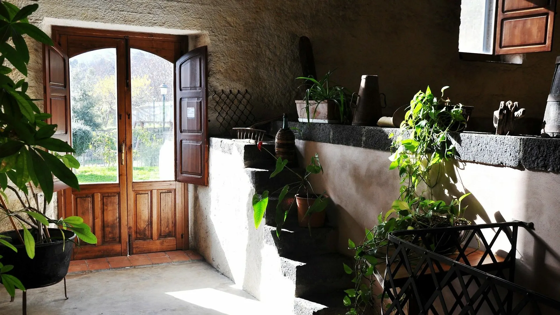 La Pietra Antica O' Munti Hotel Puntalazzo Italy